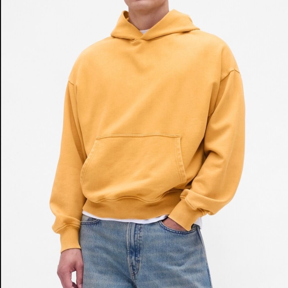 GAP -Men Pullover Hoodie in Rugby Gold Size Small